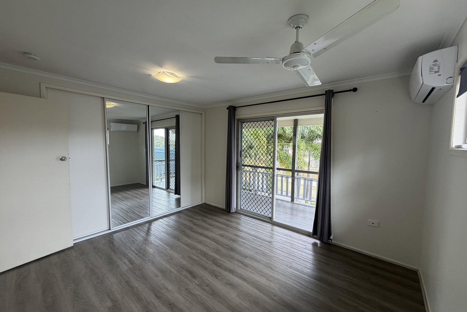 28 Illawarra Drive, Kin Kora  QLD  4680