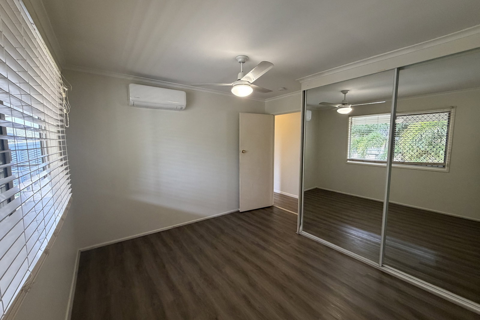 28 Illawarra Drive, Kin Kora  QLD  4680