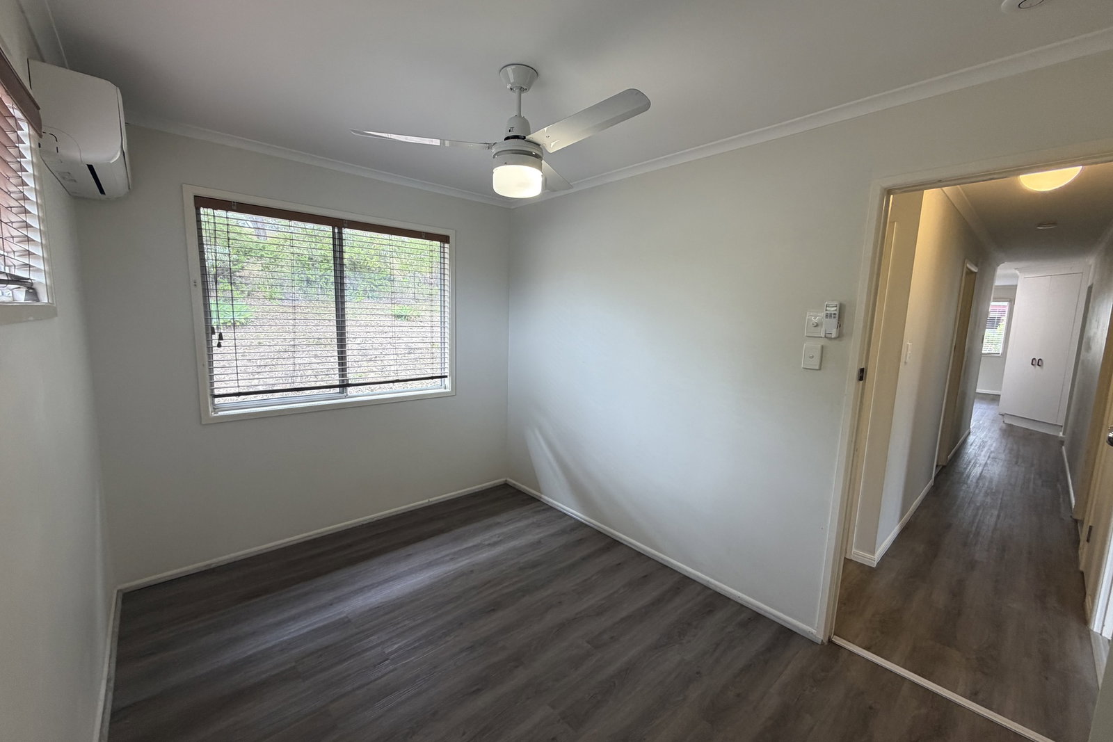 28 Illawarra Drive, Kin Kora  QLD  4680