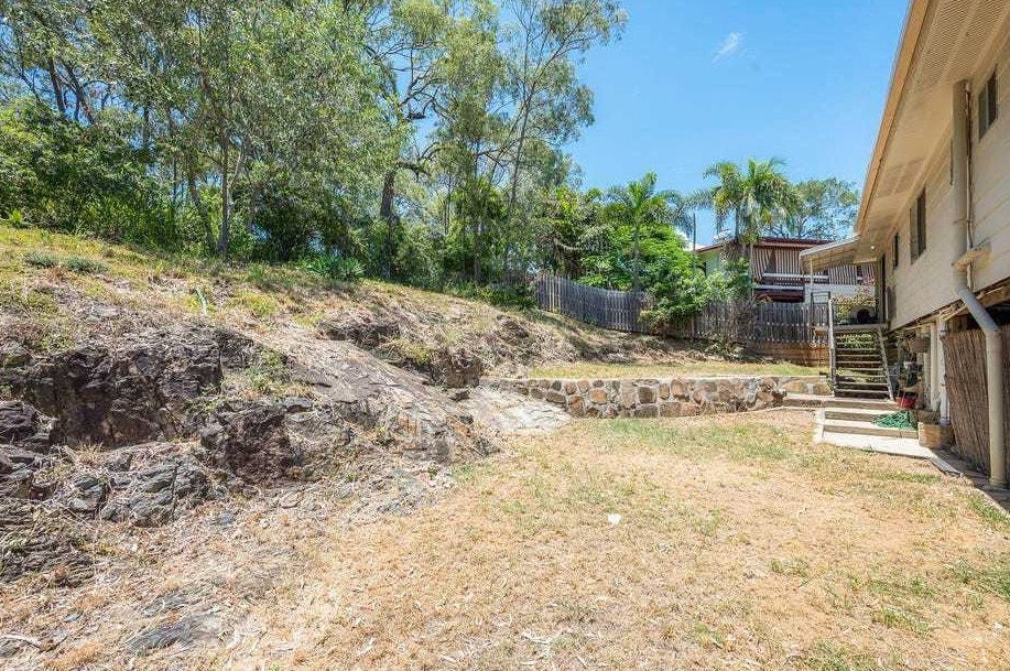 28 Illawarra Drive, Kin Kora  QLD  4680