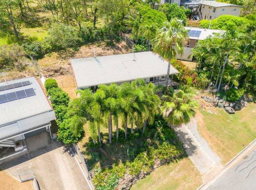 28 Illawarra Drive, Kin Kora  QLD  4680