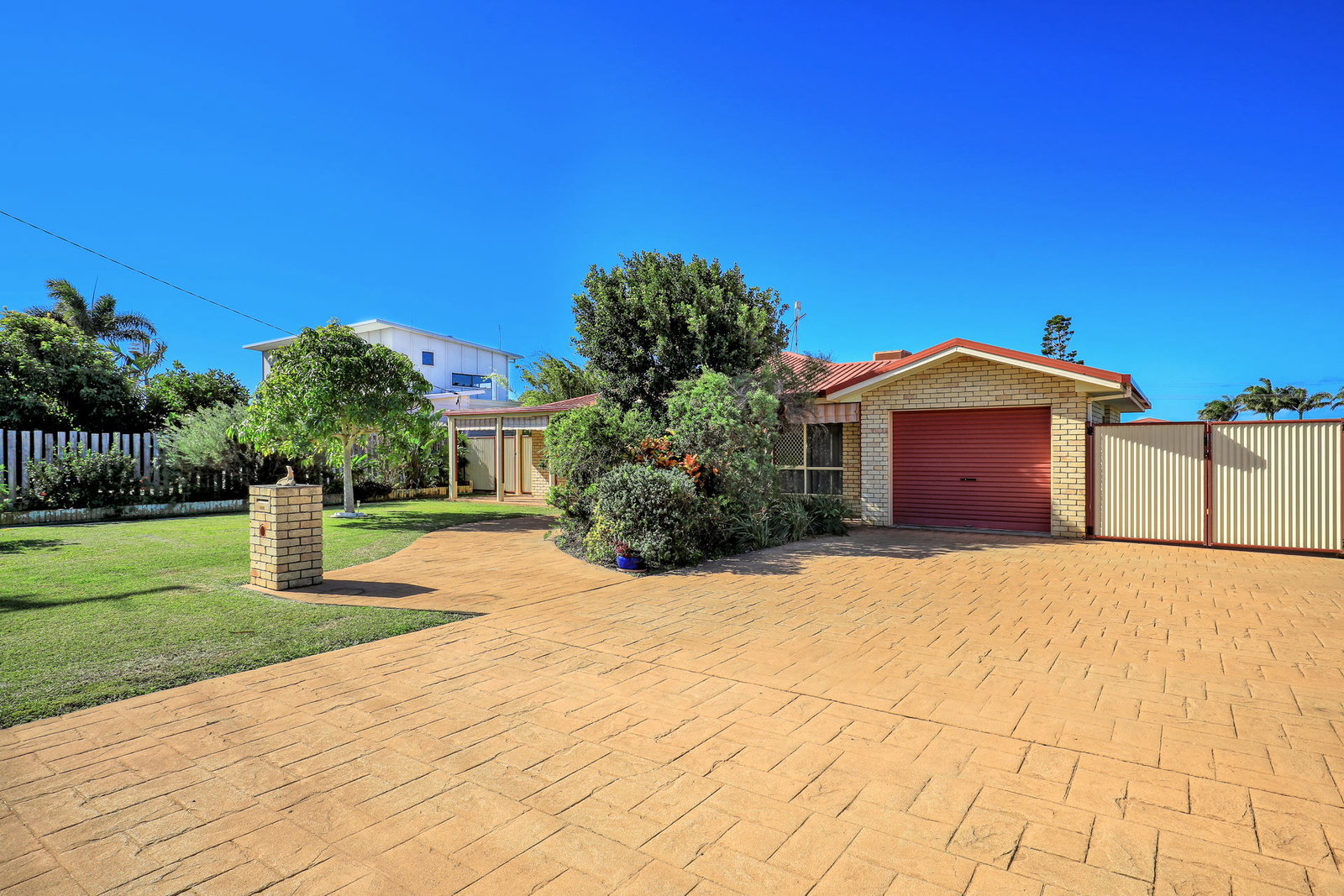 7 Gozo Court, Elliott Heads  QLD  4670