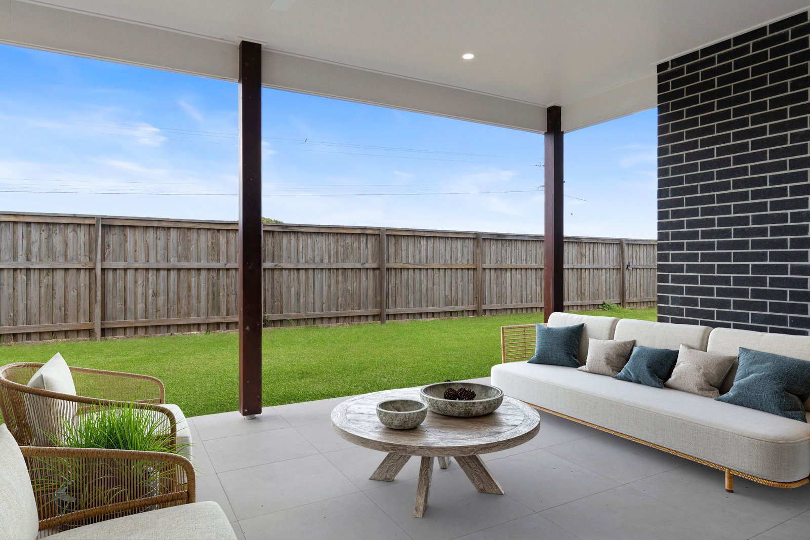 17 Mataranka Circuit, Nikenbah  QLD  4655