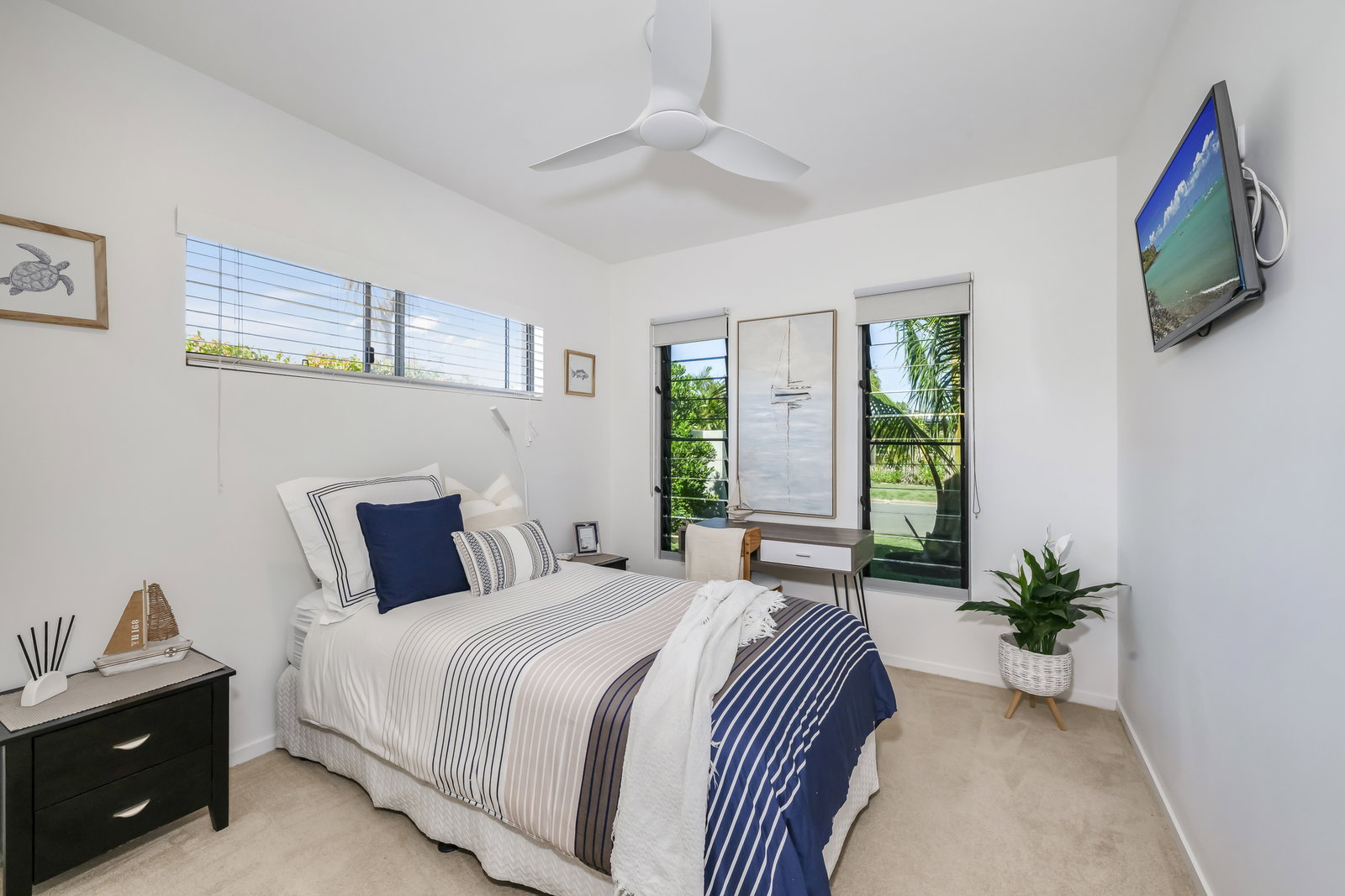18 Palm Court, Moore Park Beach  QLD  4670