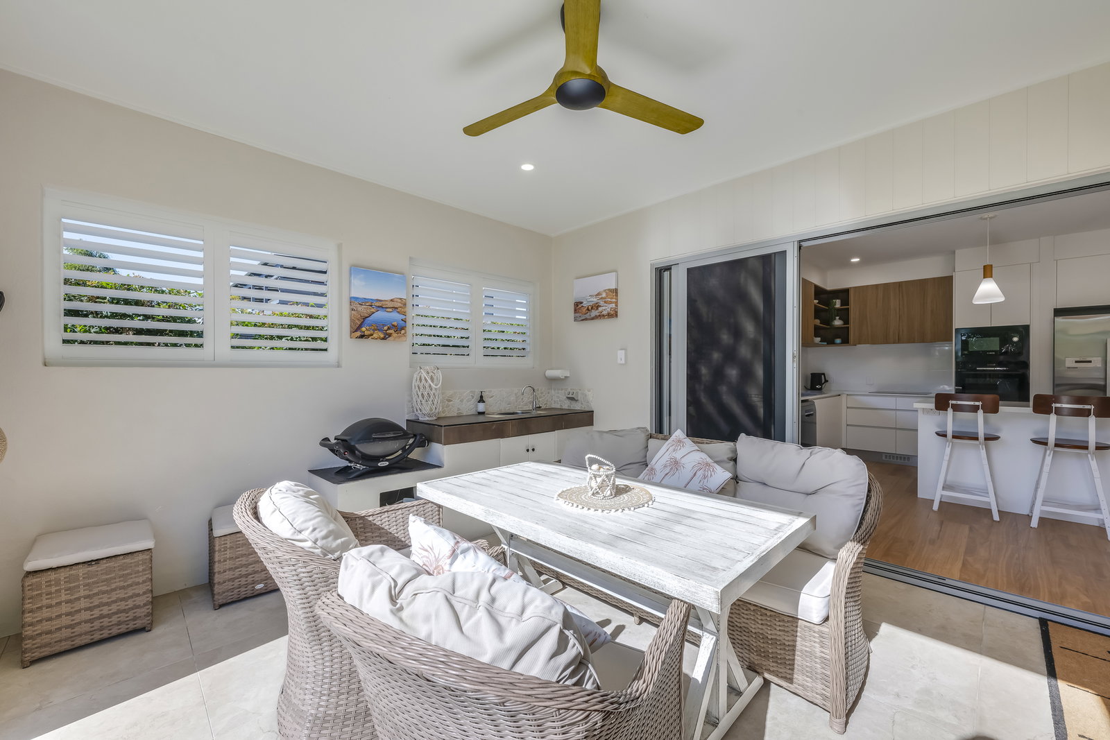 18 Palm Court, Moore Park Beach  QLD  4670