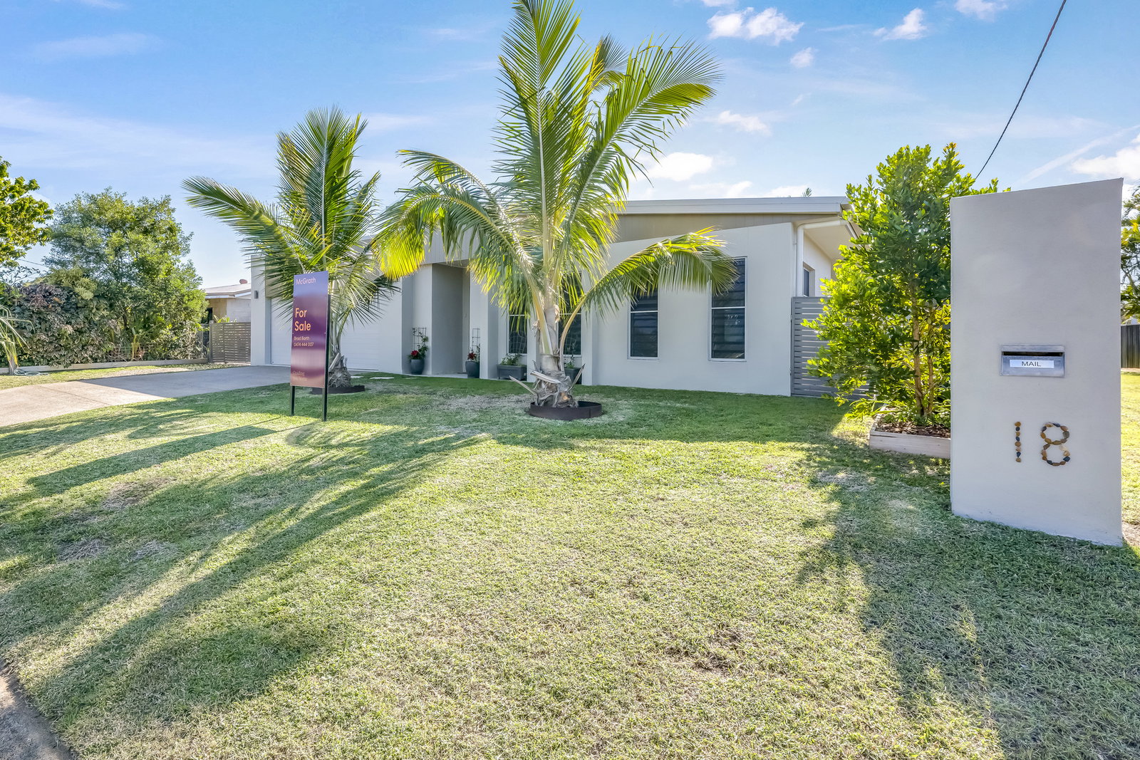18 Palm Court, Moore Park Beach  QLD  4670