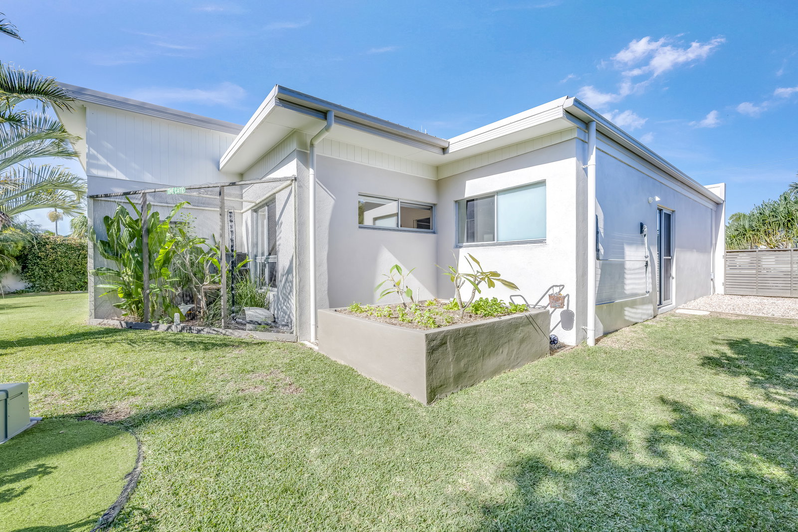 18 Palm Court, Moore Park Beach  QLD  4670