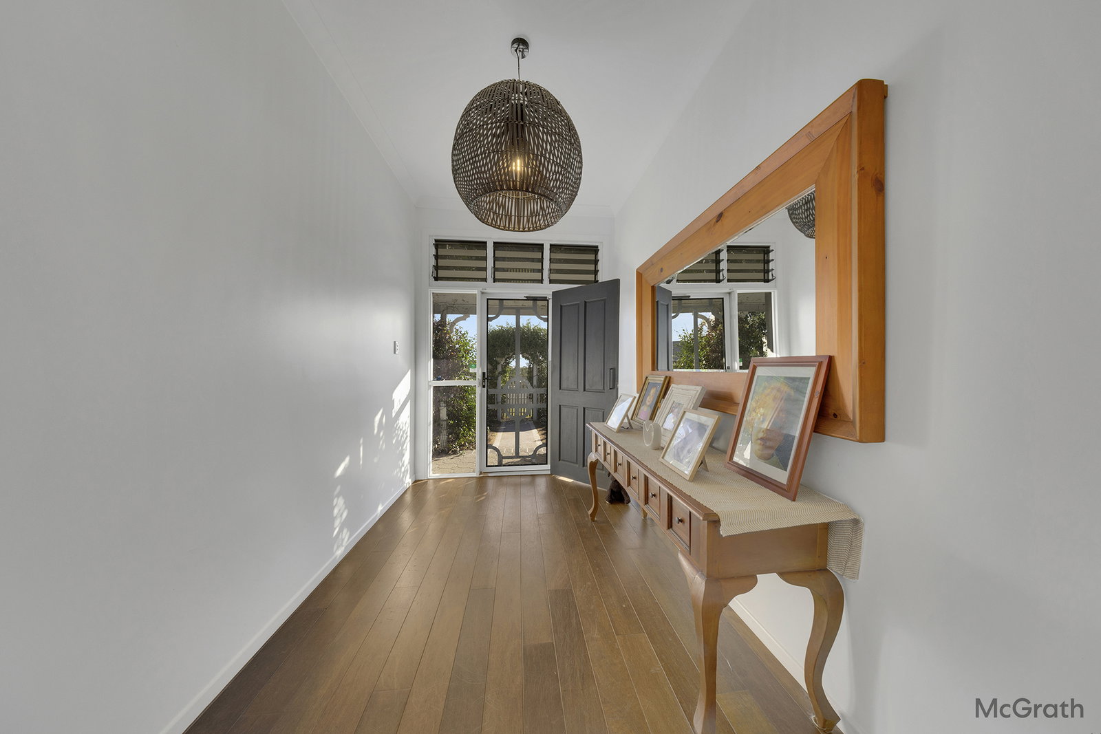 7 Carnarvon Parade, New Auckland  QLD  4680