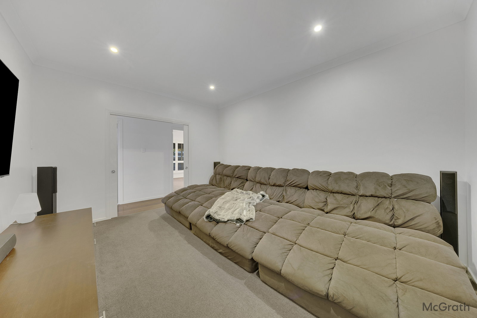 7 Carnarvon Parade, New Auckland  QLD  4680