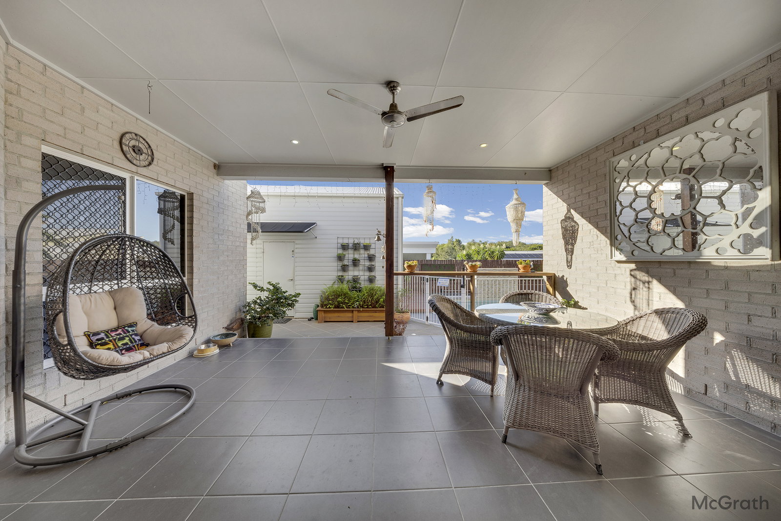 7 Carnarvon Parade, New Auckland  QLD  4680