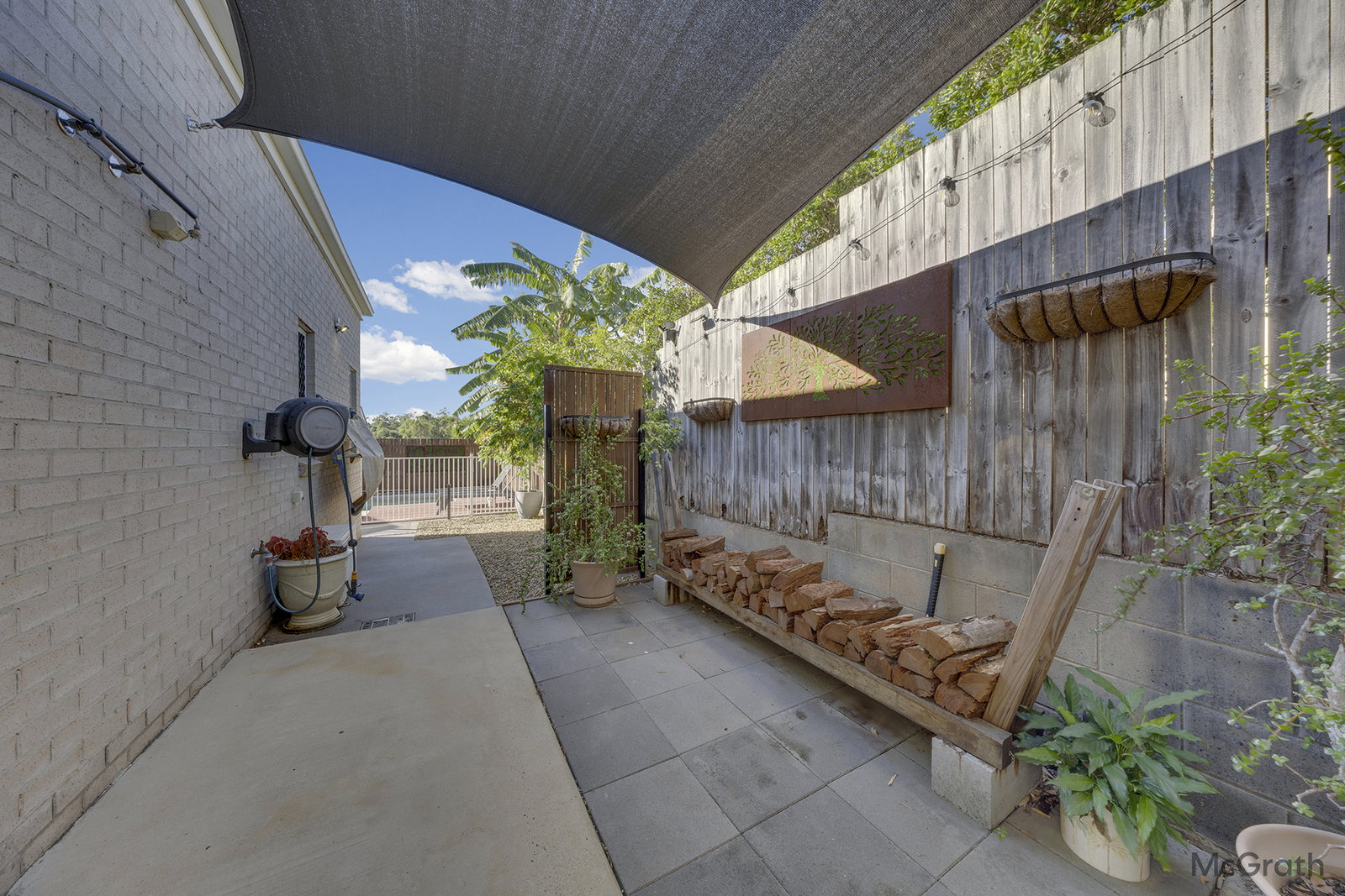 7 Carnarvon Parade, New Auckland  QLD  4680