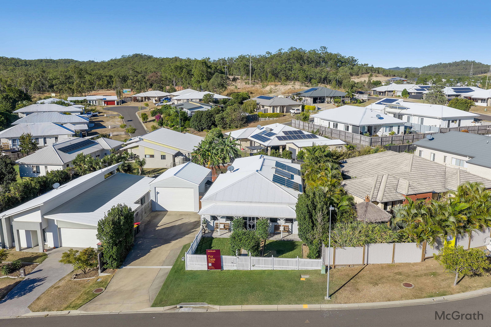7 Carnarvon Parade, New Auckland  QLD  4680