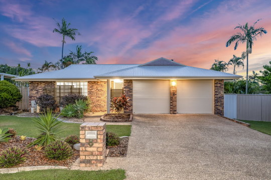 8 Carmen Court, Avoca  QLD  4670