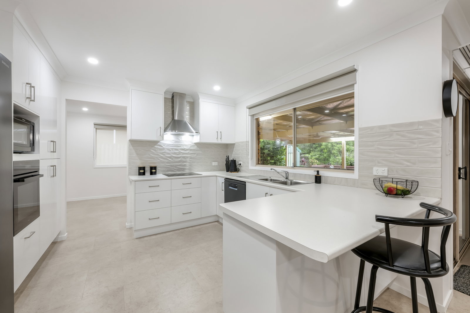 8 Carmen Court, Avoca  QLD  4670