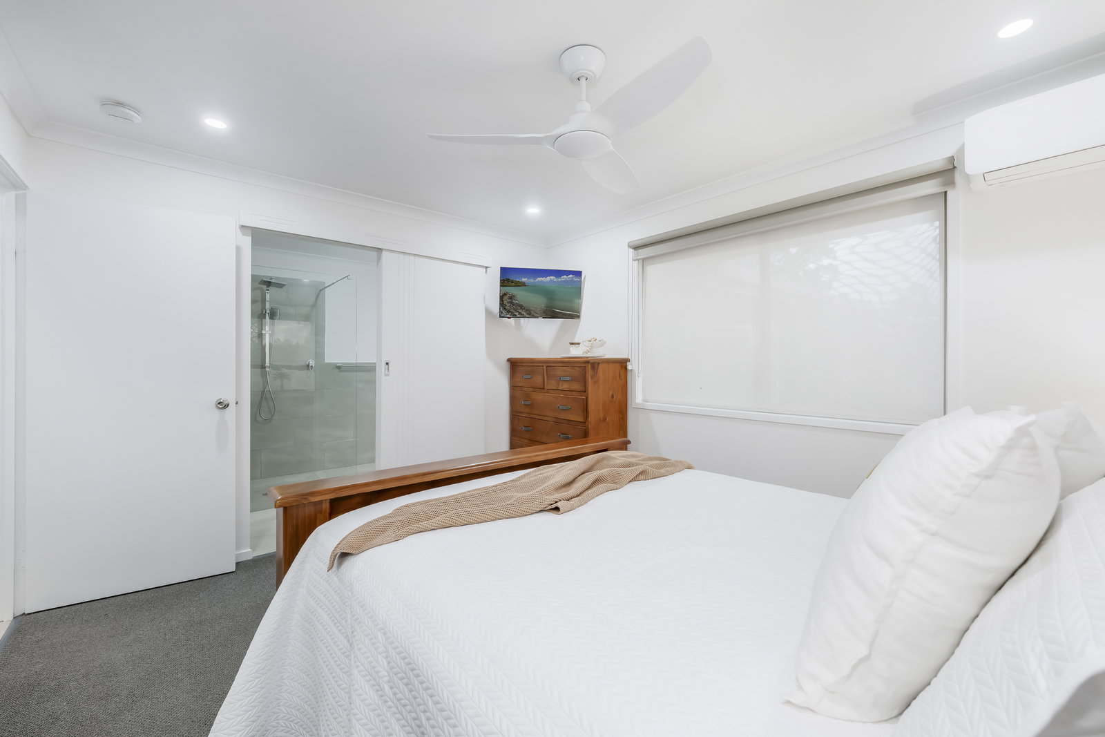 8 Carmen Court, Avoca  QLD  4670