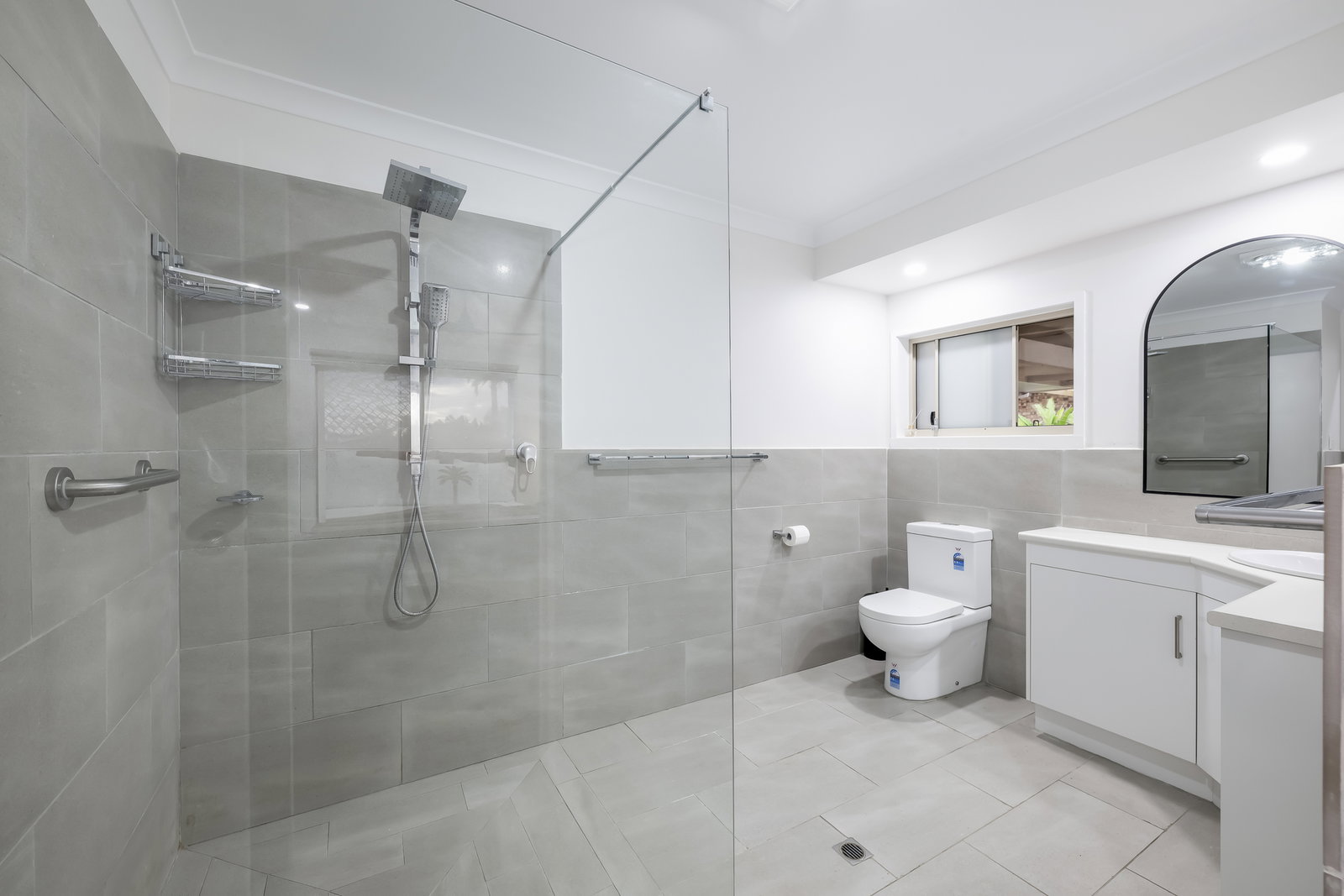8 Carmen Court, Avoca  QLD  4670