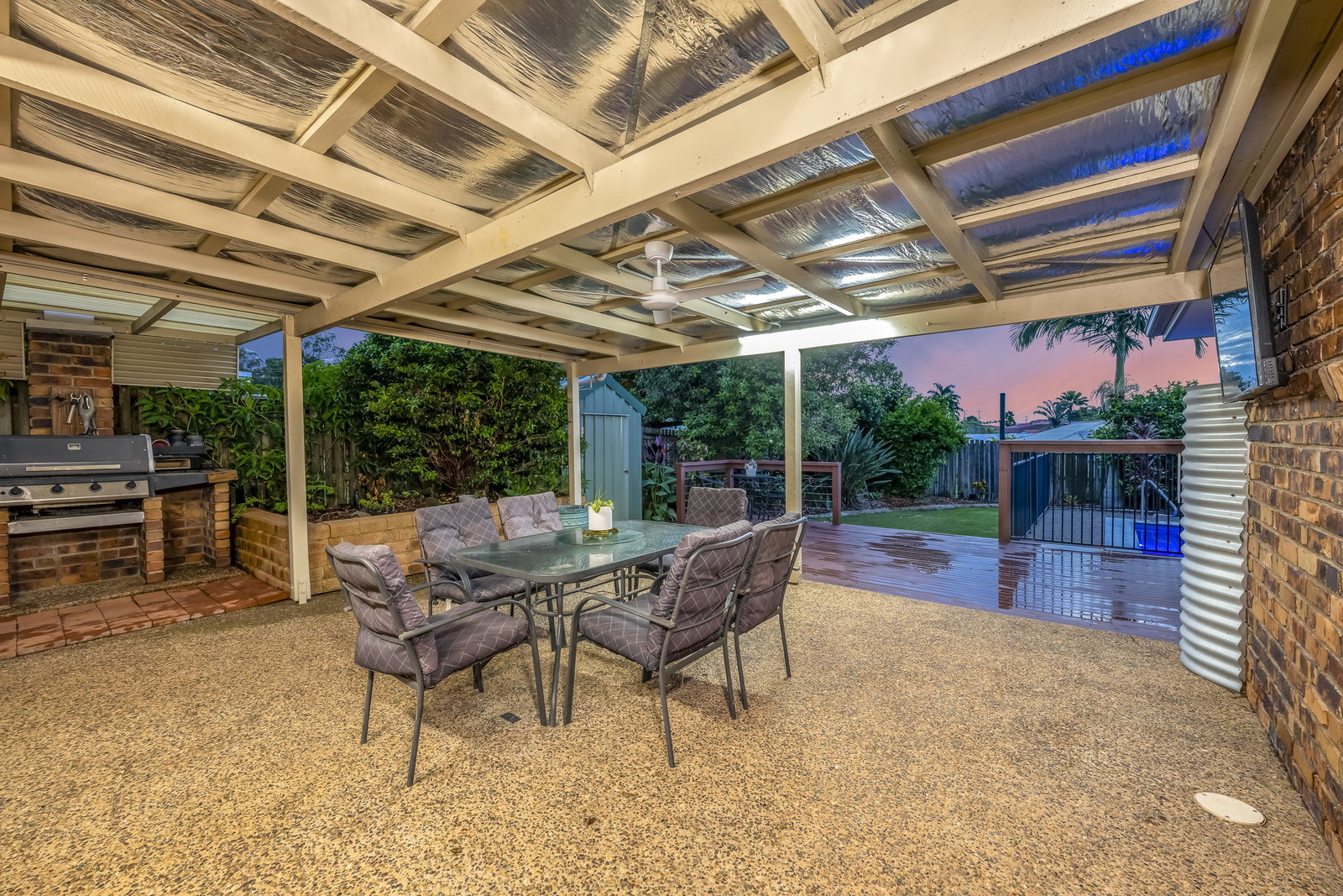 8 Carmen Court, Avoca  QLD  4670