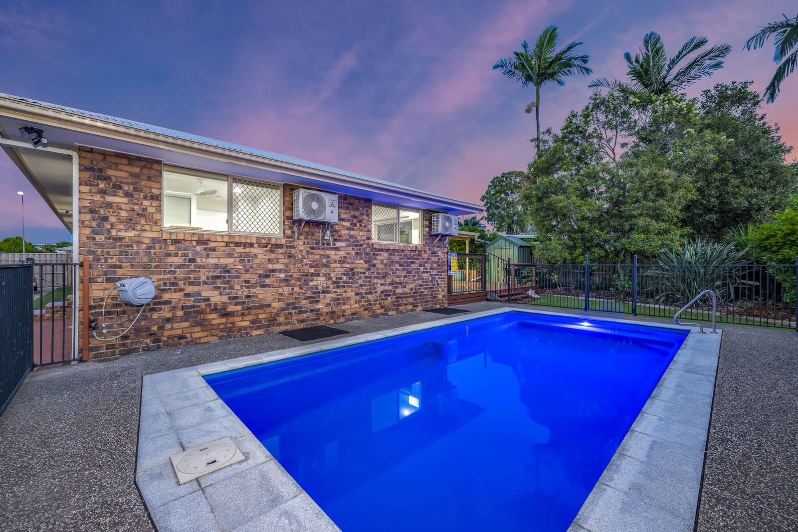 8 Carmen Court, Avoca  QLD  4670