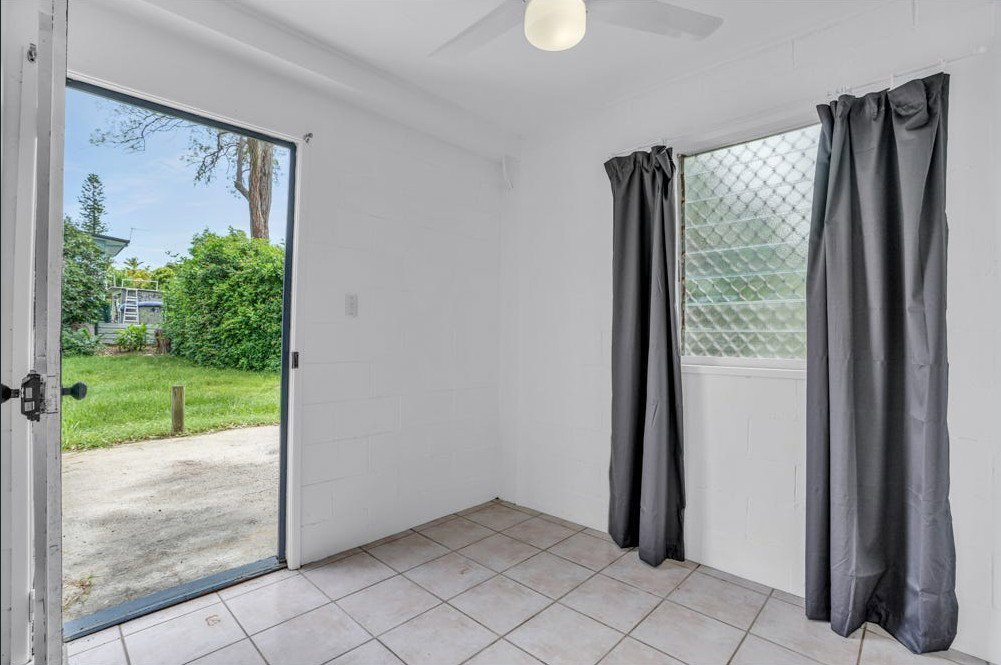 2/20 Mellefont Street, West Gladstone  QLD  4680