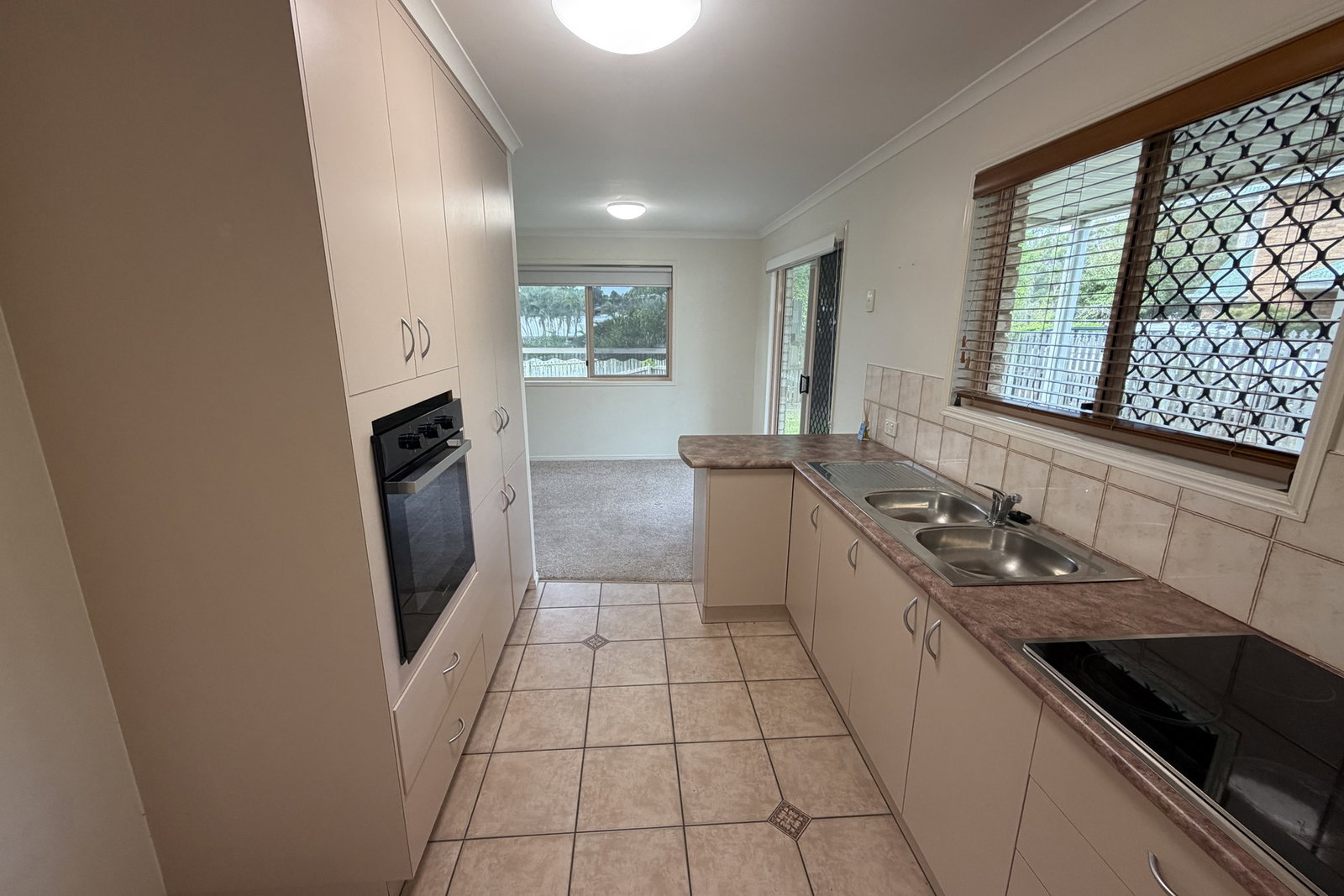 5 Barrine Close, Clinton  QLD  4680