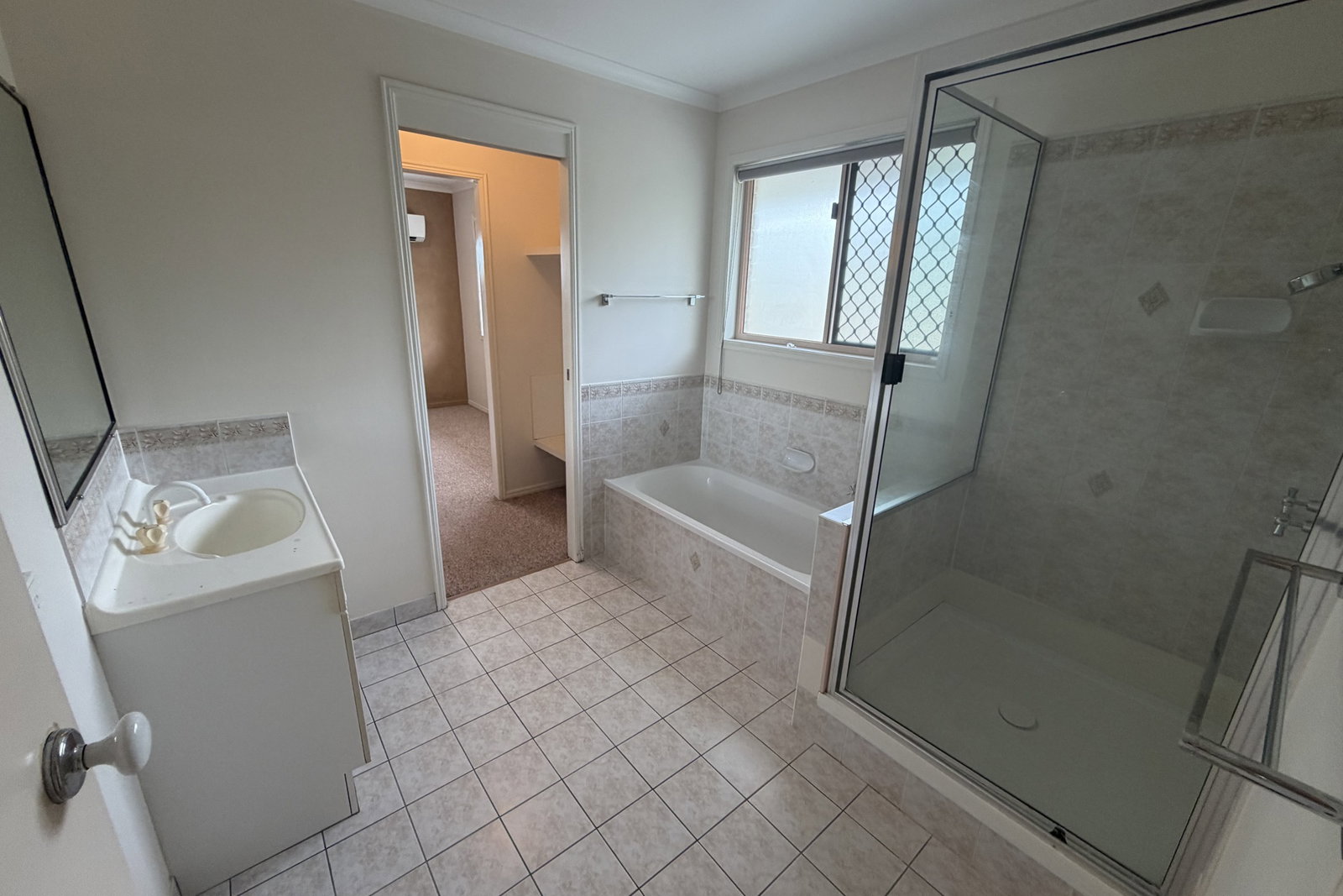 5 Barrine Close, Clinton  QLD  4680