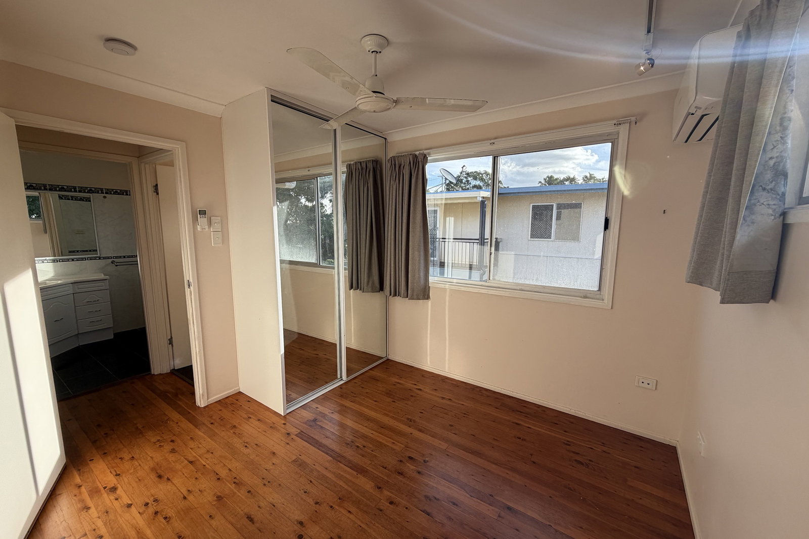 24 Watt Street, West Gladstone  QLD  4680