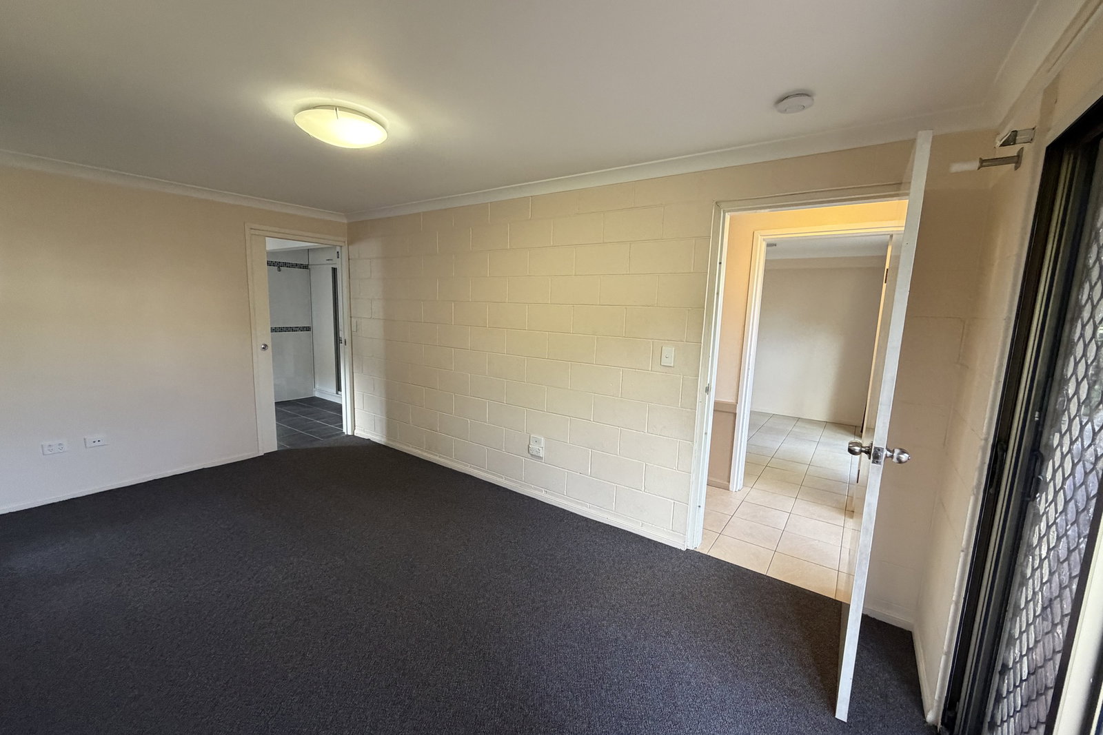 24 Watt Street, West Gladstone  QLD  4680