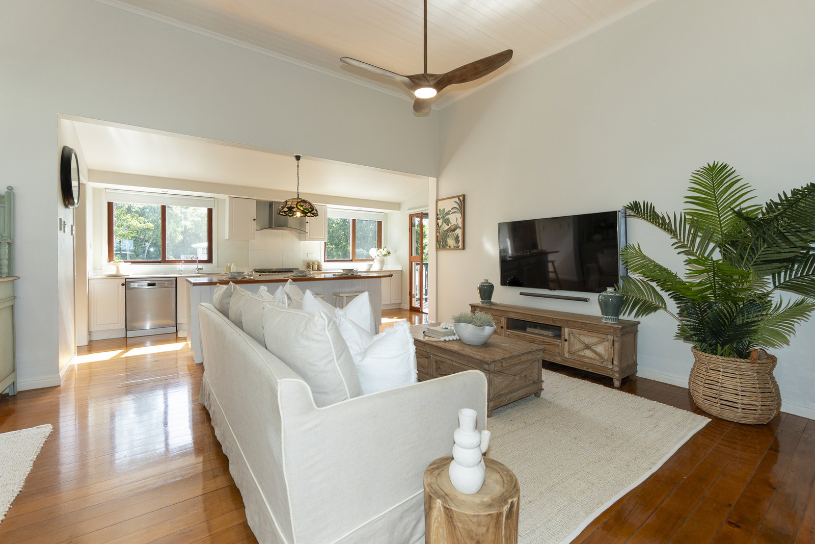 40 Kingfisher Crescent, Moore Park Beach  QLD  4670