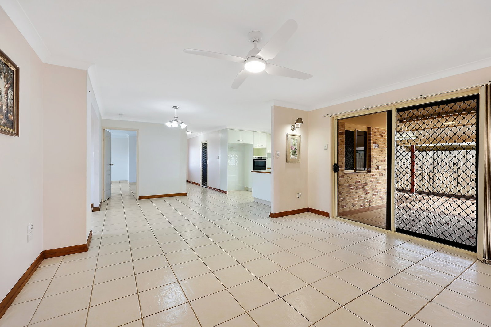 3 The Strand East, Thabeban  QLD  4670