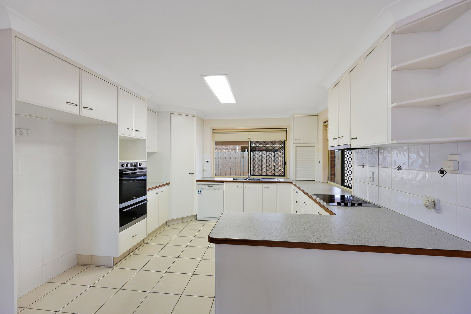3 The Strand East, Thabeban  QLD  4670