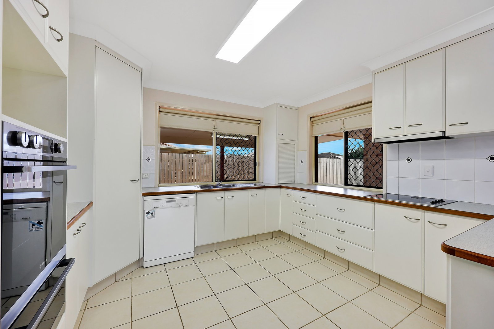 3 The Strand East, Thabeban  QLD  4670