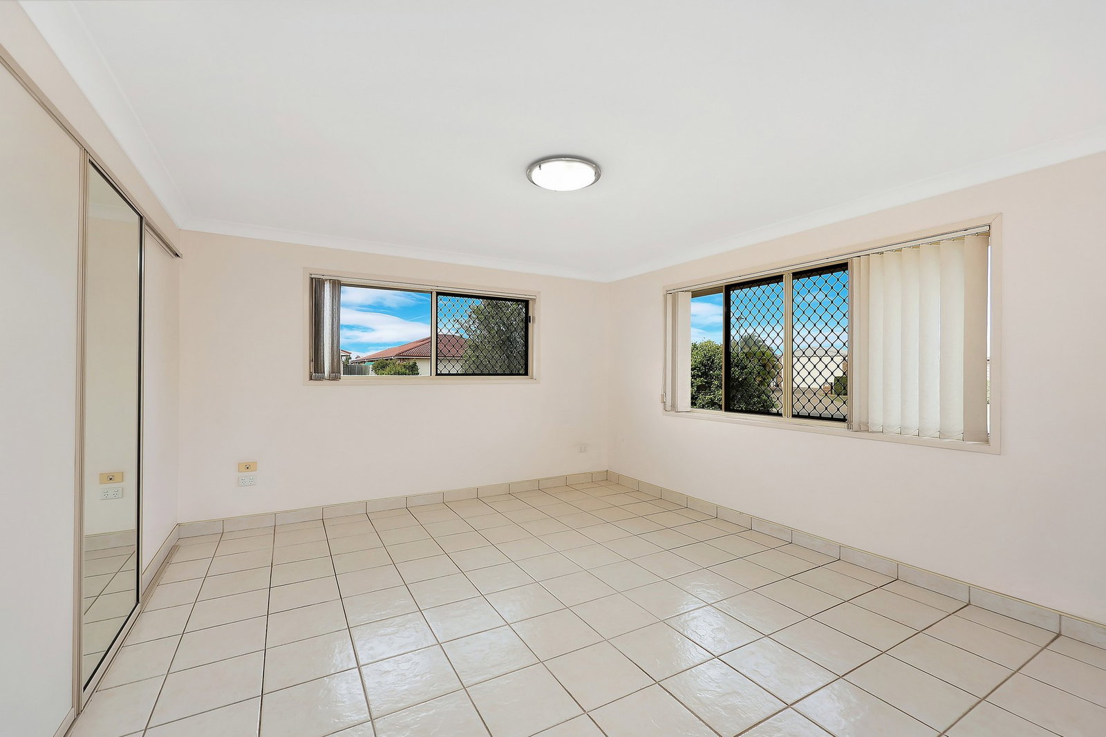 3 The Strand East, Thabeban  QLD  4670