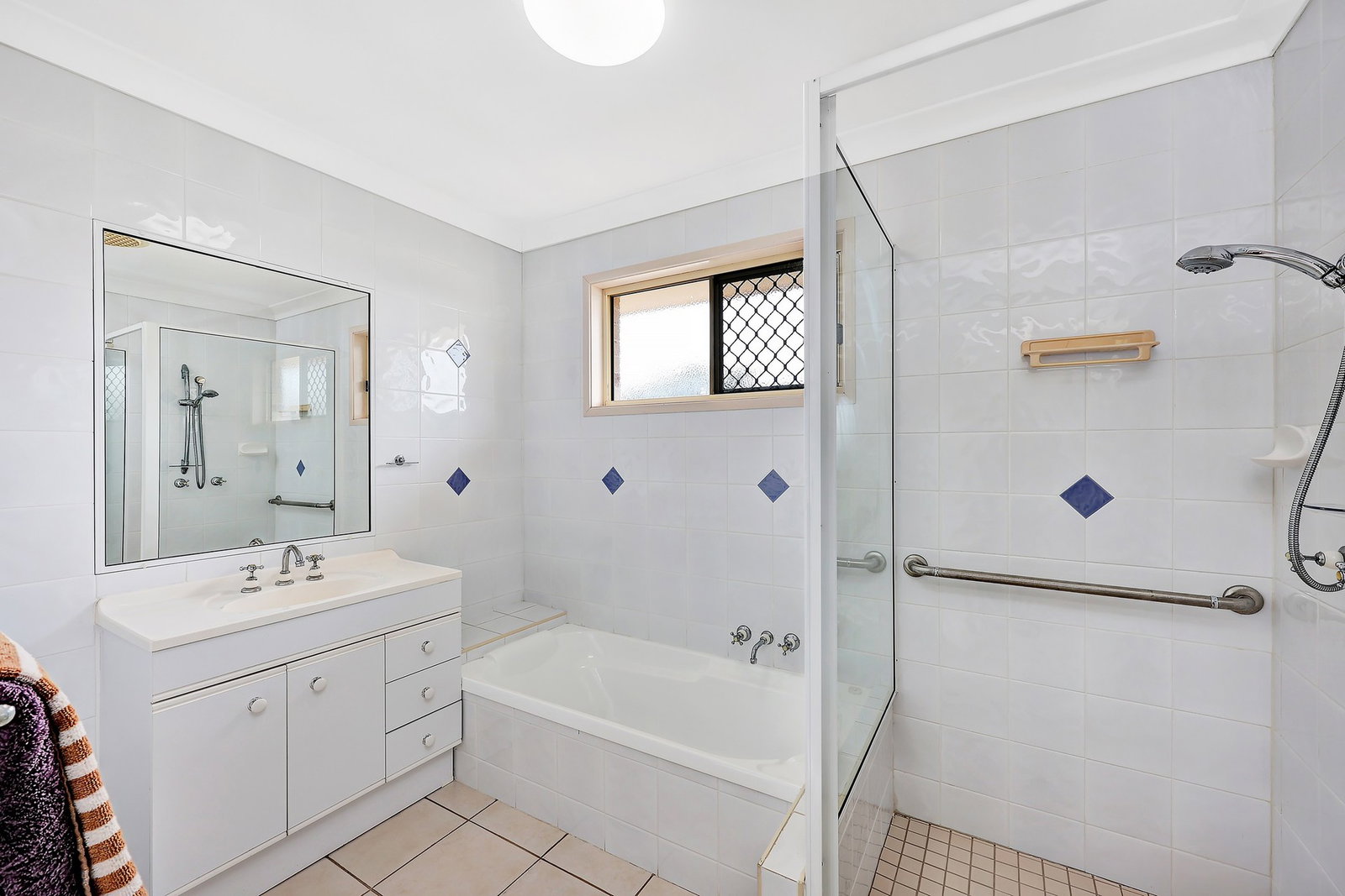 3 The Strand East, Thabeban  QLD  4670