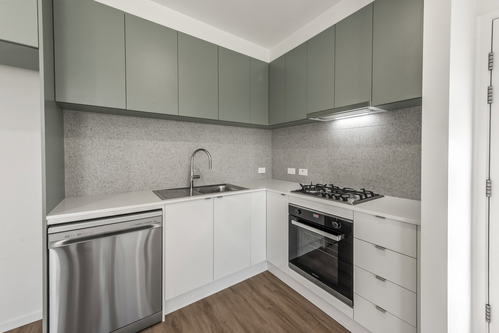 2/10 Sarazen Street, Coral Cove  QLD  4670