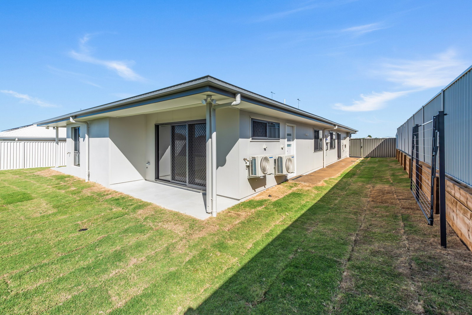 2/10 Sarazen Street, Coral Cove  QLD  4670