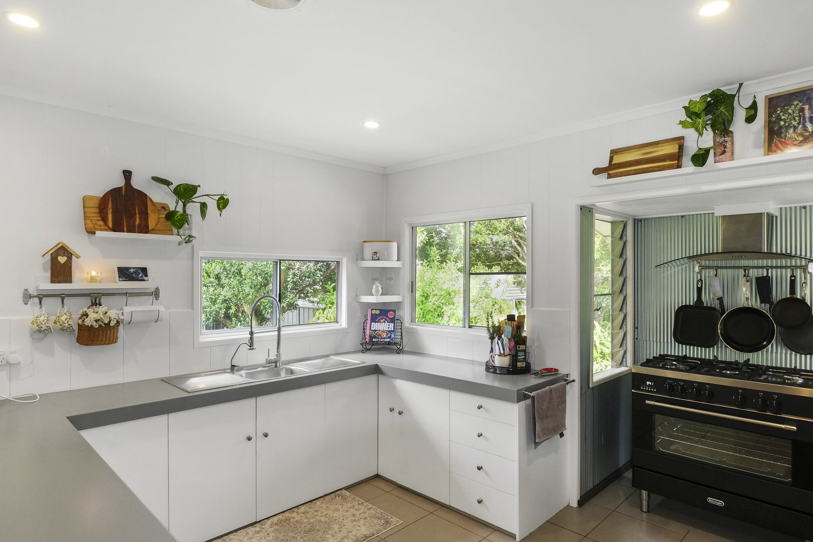 2 Russell Street, Mount Perry  QLD  4671