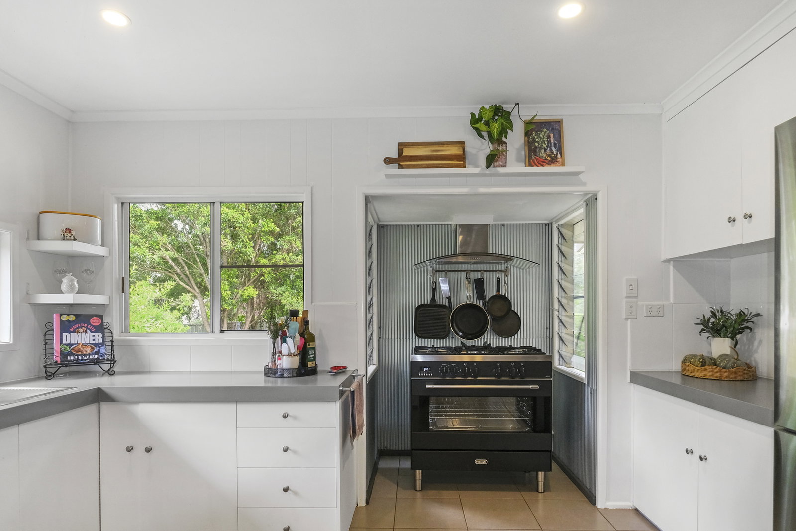 2 Russell Street, Mount Perry  QLD  4671