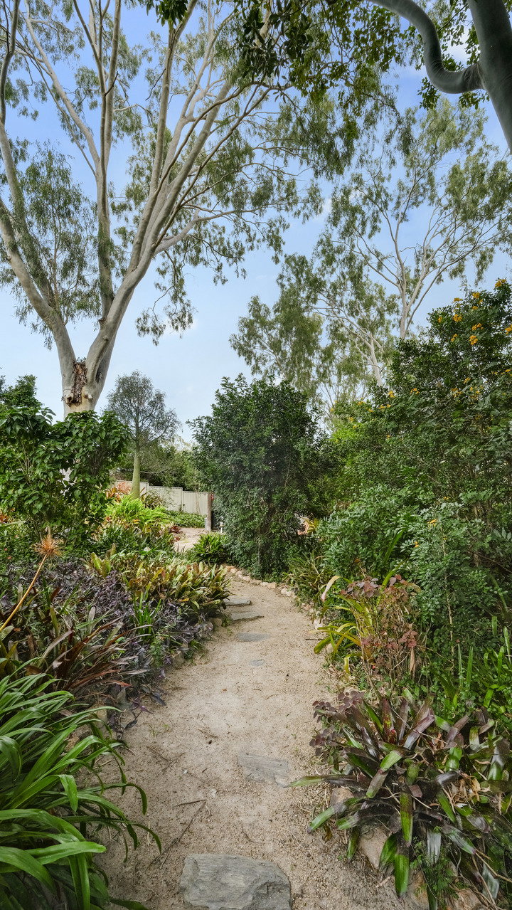 2 Russell Street, Mount Perry  QLD  4671