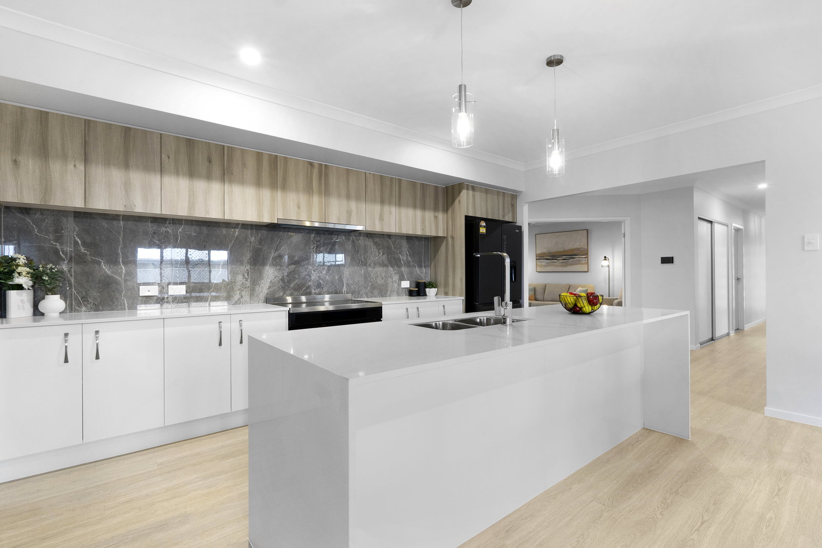 6 Bowie Avenue, Kawungan  QLD  4655