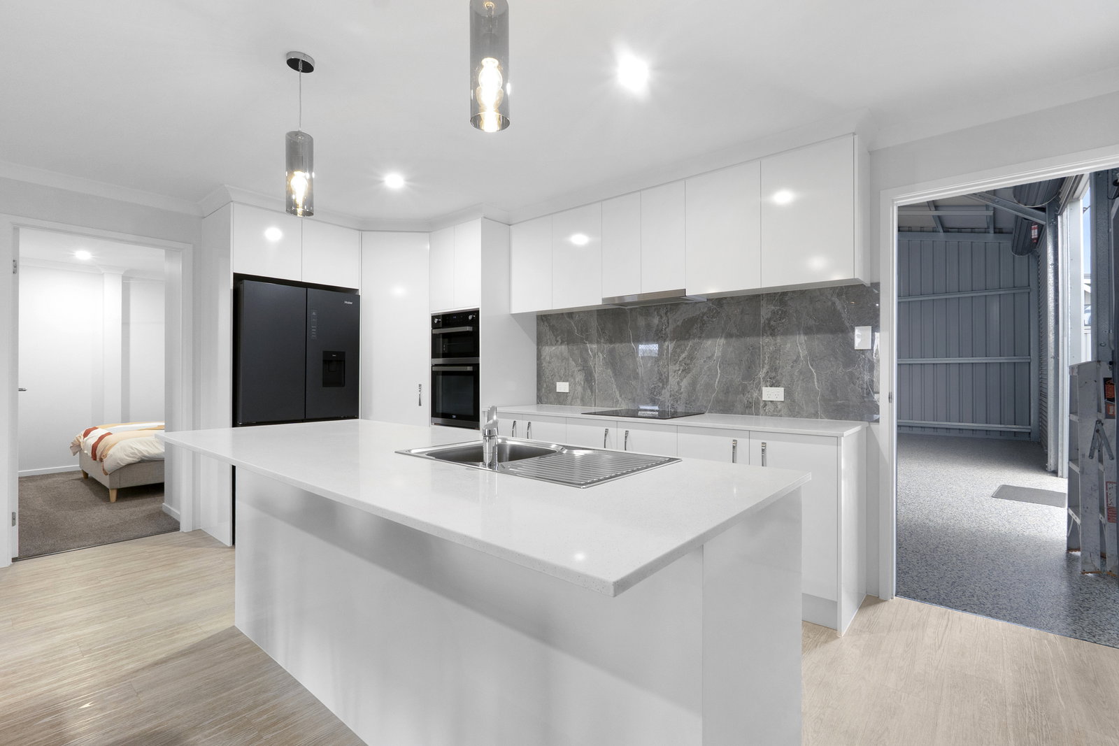 6 Bowie Avenue, Kawungan  QLD  4655