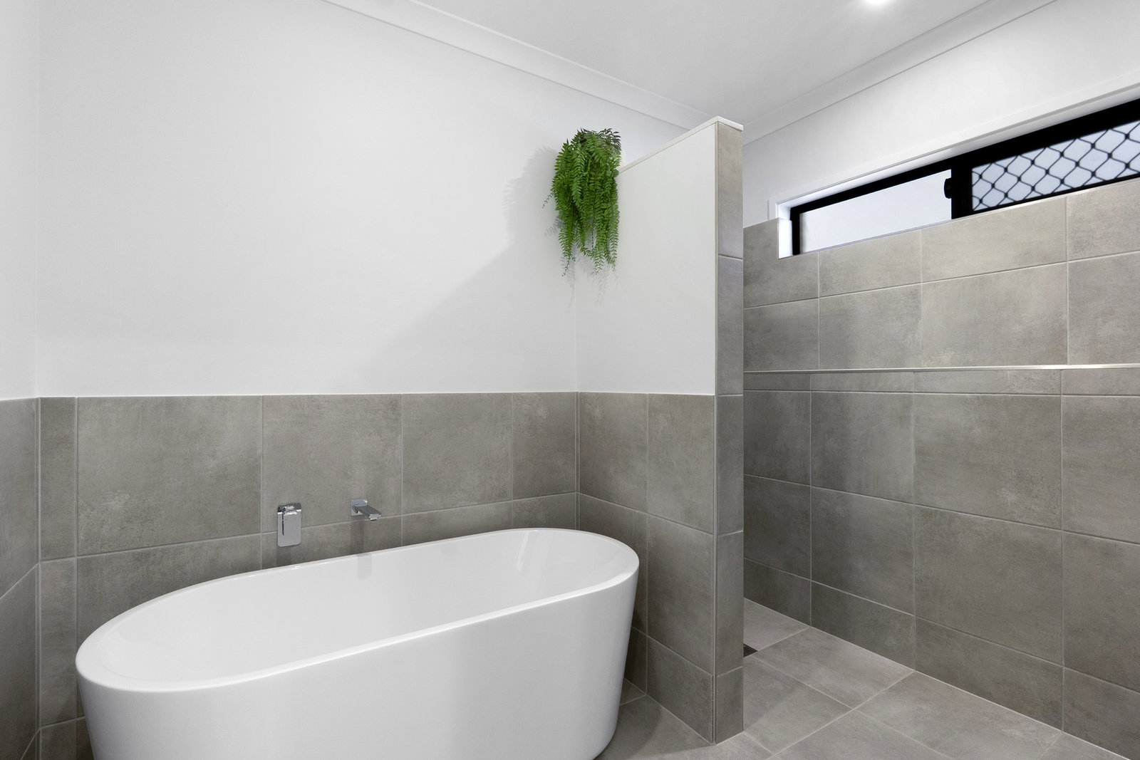6 Bowie Avenue, Kawungan  QLD  4655
