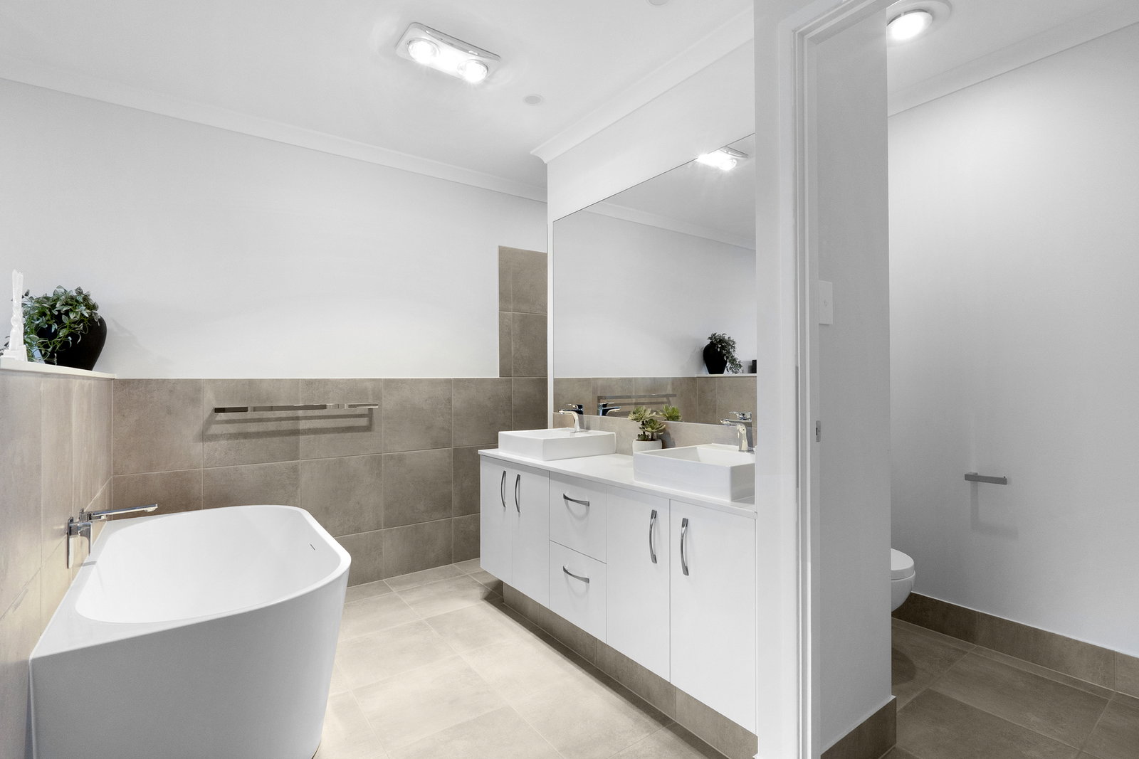 6 Bowie Avenue, Kawungan  QLD  4655