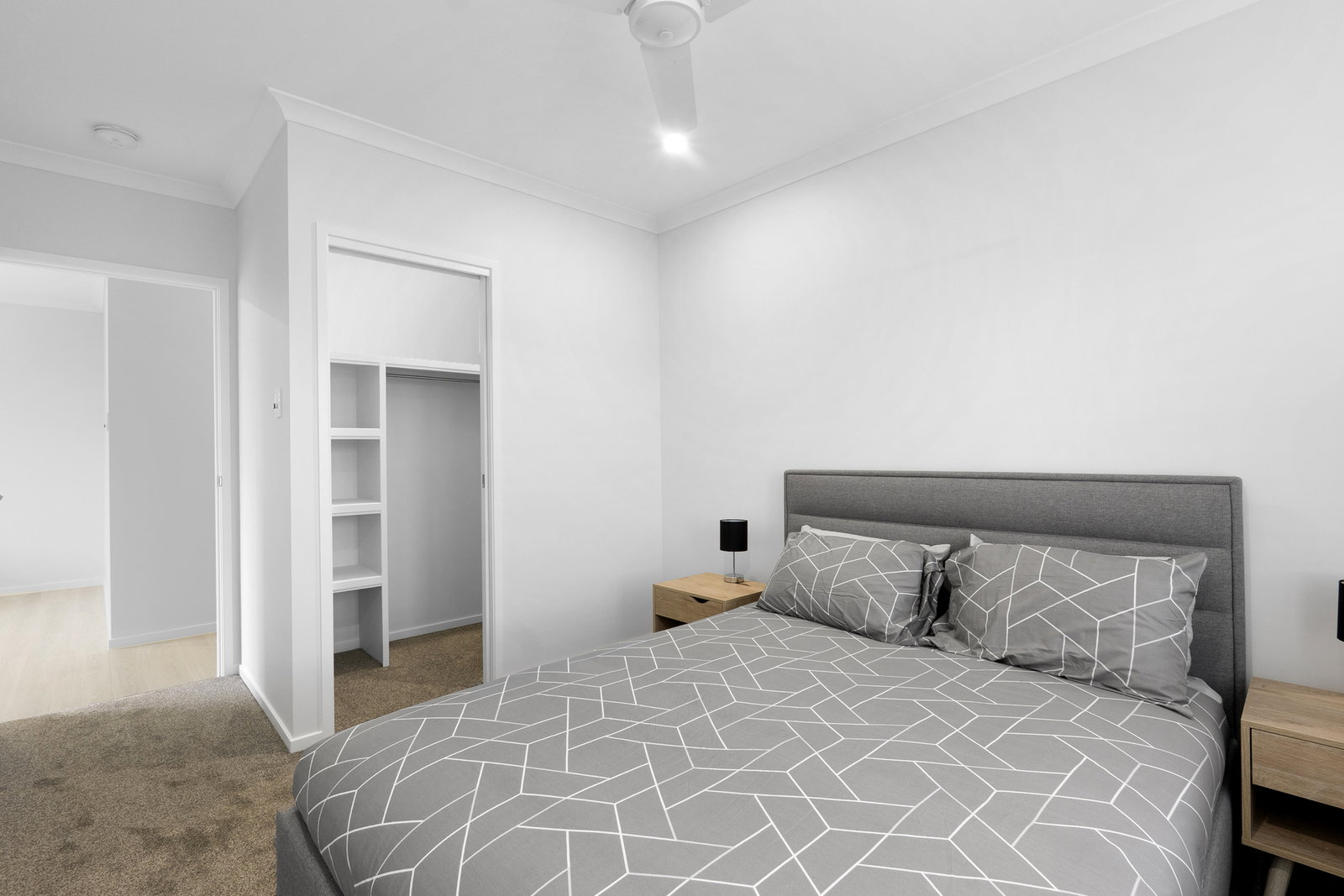 6 Bowie Avenue, Kawungan  QLD  4655
