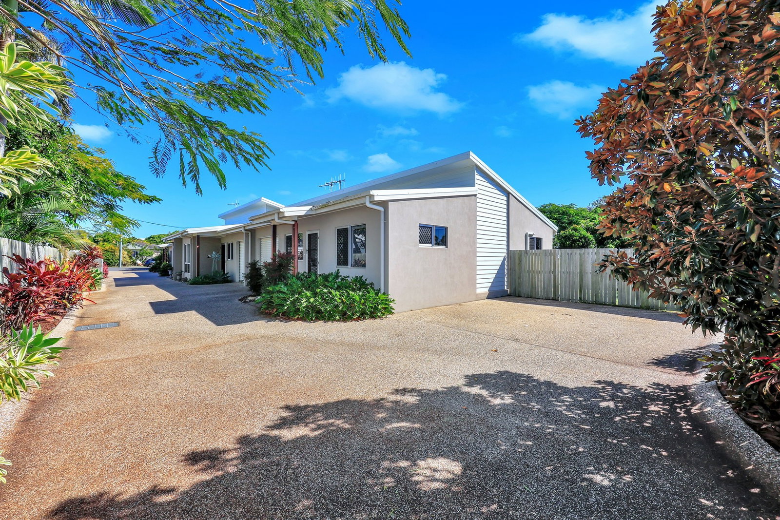 4/12 Tanner Street, Bargara  QLD  4670