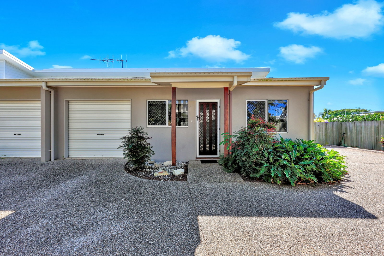 4/12 Tanner Street, Bargara  QLD  4670