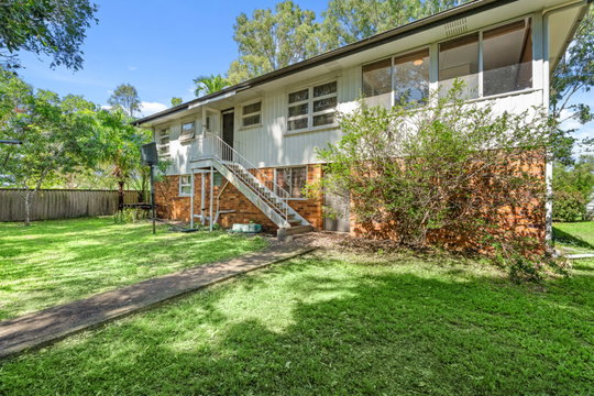 112 Odessa Street, Granville  QLD  4650