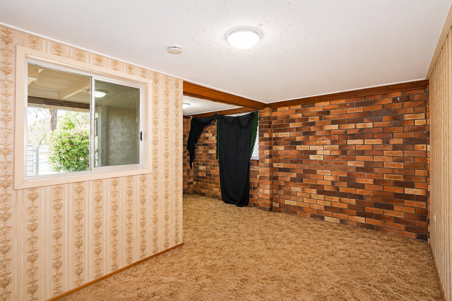 112 Odessa Street, Granville  QLD  4650