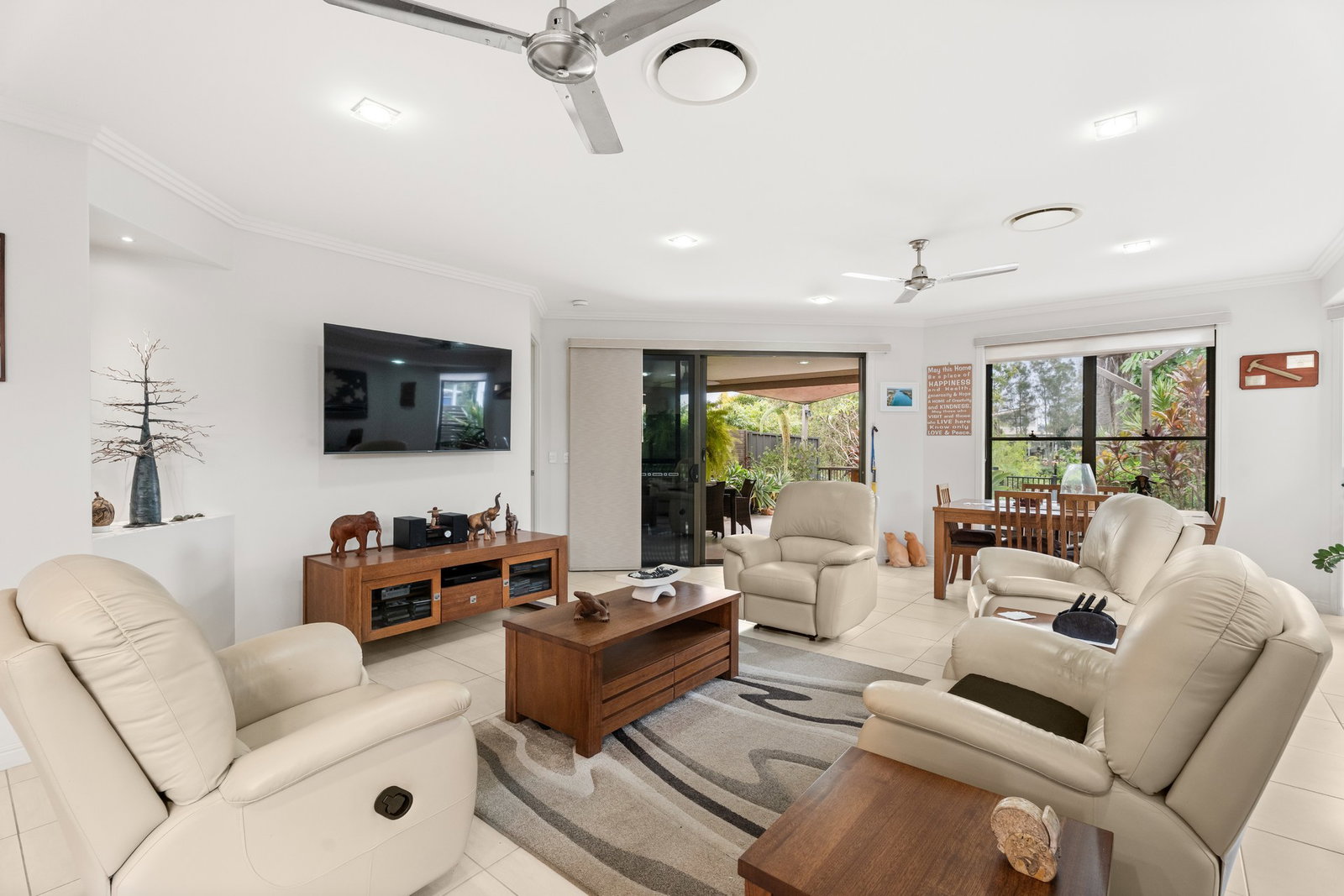13 Satinwood Avenue, Urraween  QLD  4655