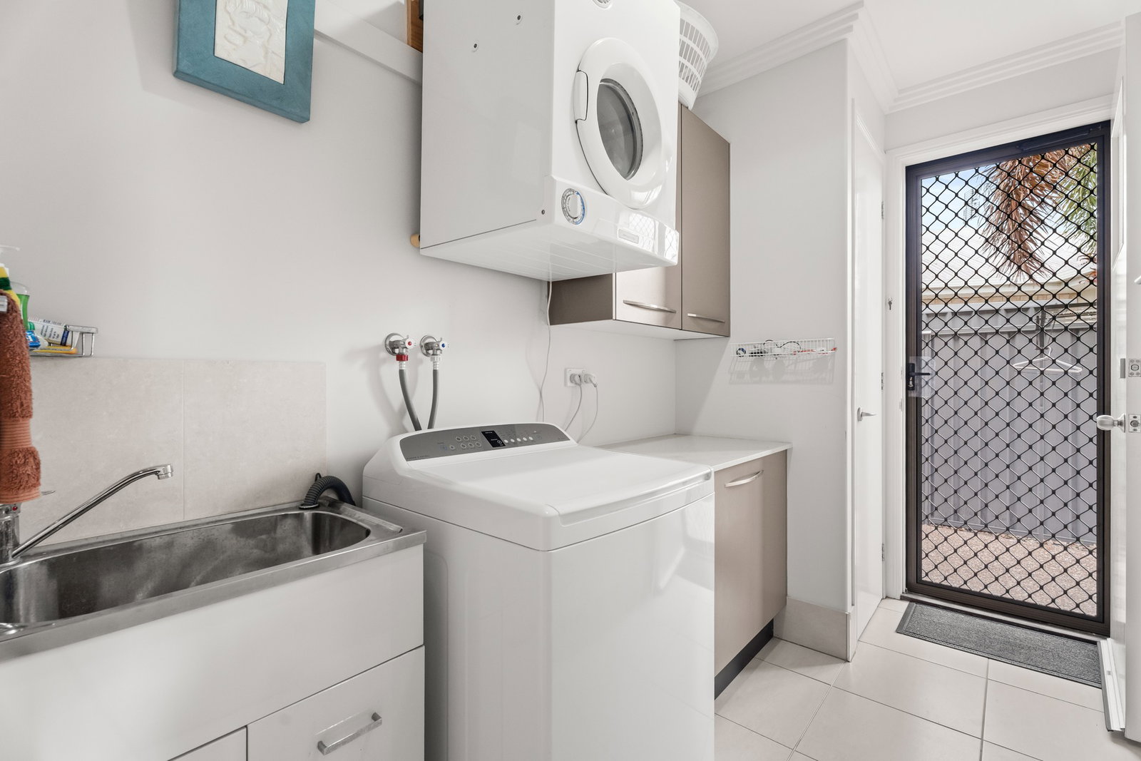 13 Satinwood Avenue, Urraween  QLD  4655