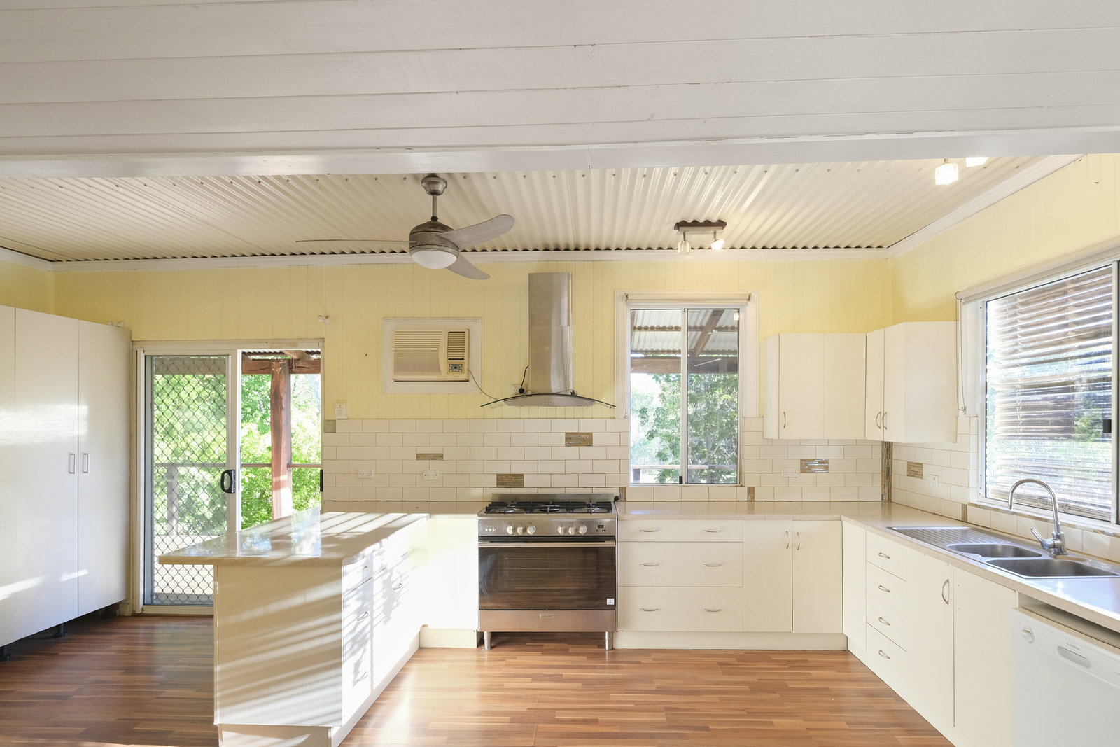 48 Morris Road, Wonbah  QLD  4671